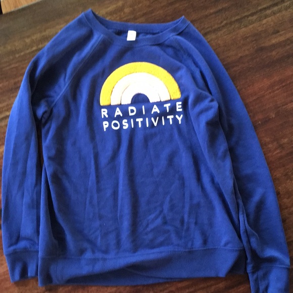 Light Pullover - Picture 3 of 4